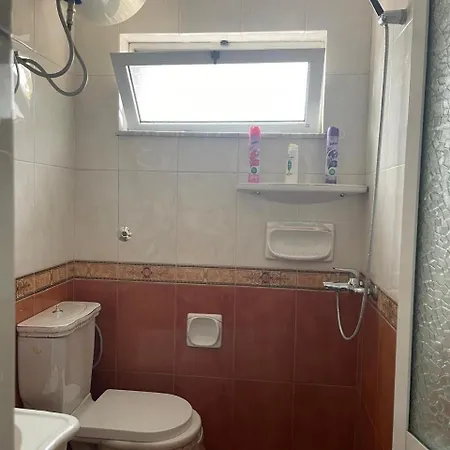 Toptani Center تيرانا