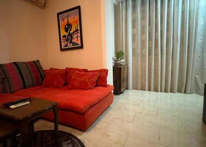 Daire Toptani Center Tiran