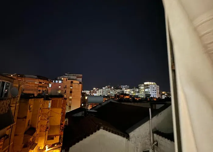 Toptani Center * Tiran