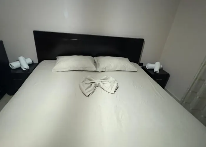 Toptani Center * Tiran