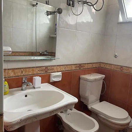 Toptani Center 公寓 地拉那